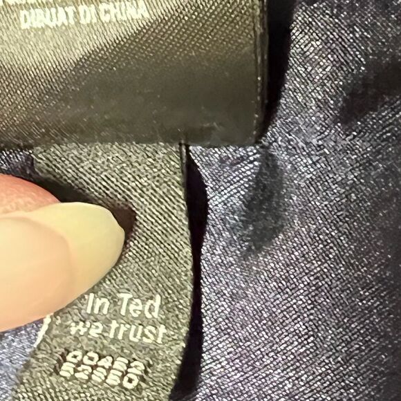 Ted
Baker Kimmiye Navy Blue Pleated Shift Dress embellished neckline Womens Sz 1 - Picture 10 of 10